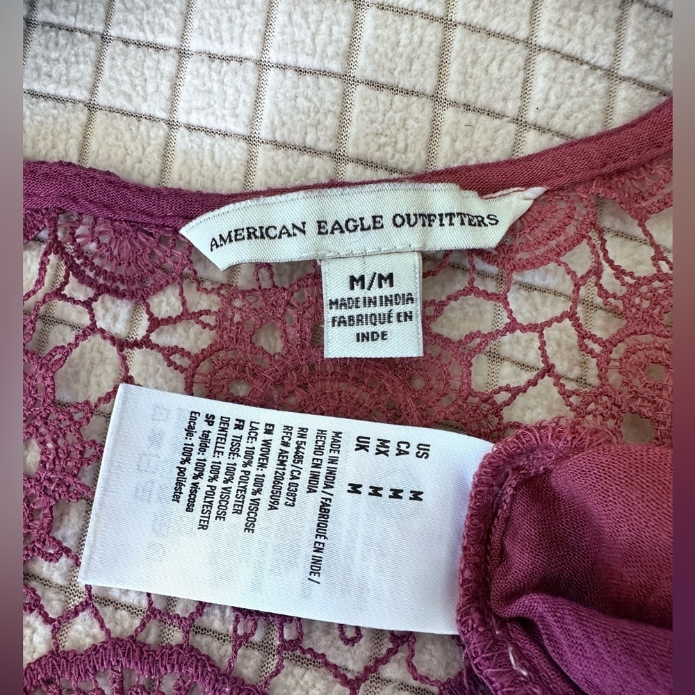 #8) American Eagle lace trimmed crop top. Excellent condition. - Picture 5 of 6